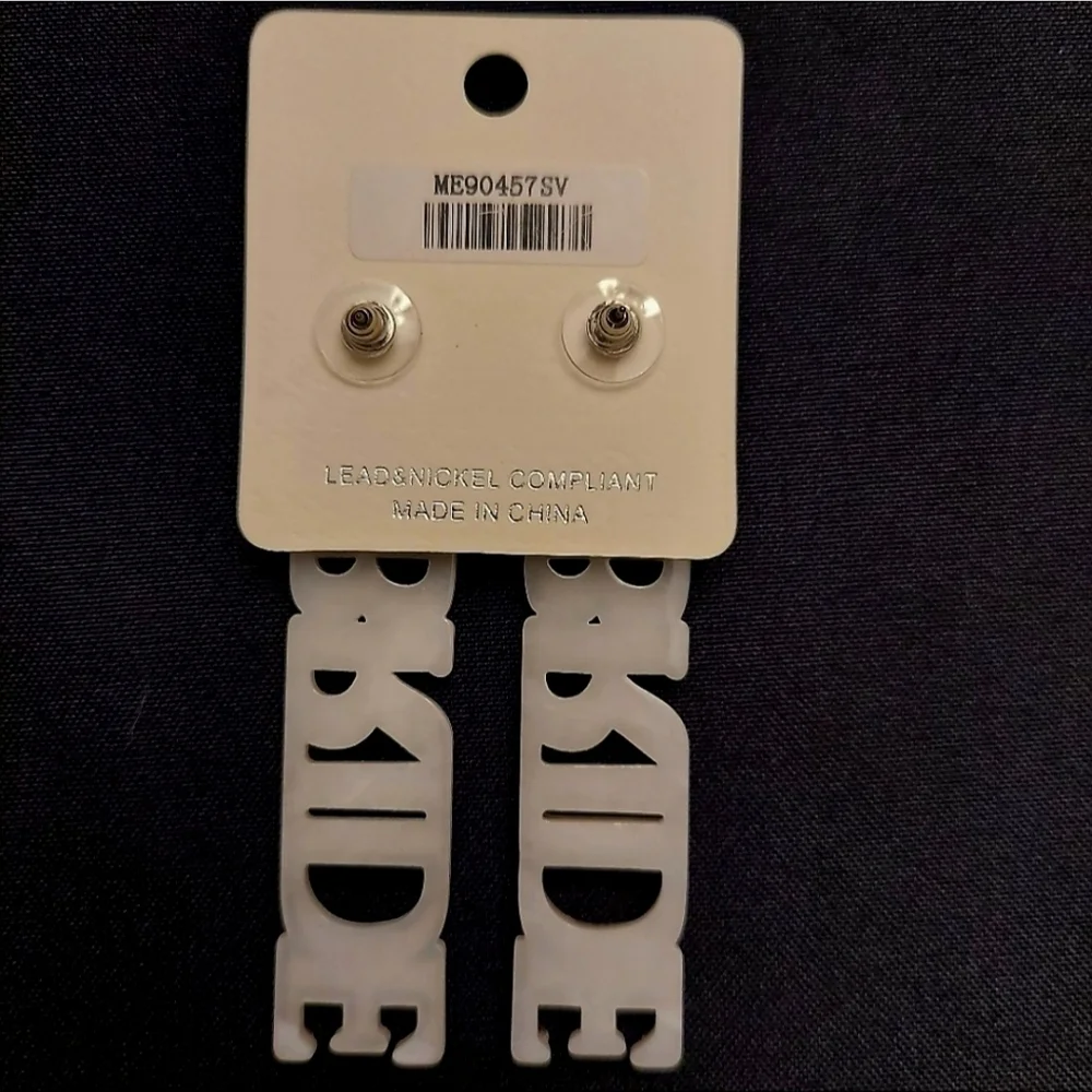 NEW "BRIDE" Silver Glitter Acrylic 3in Long Dangle Earrings - Picture 5 of 5